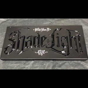 Shade + Light Glimmer Eye Contour Palette